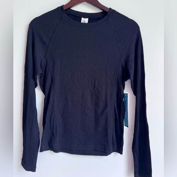 VITAL Dry Apparel Quick Dry Moisture Wicking NWT Women’s Medium Top cool comfort - Picture 1 of 10